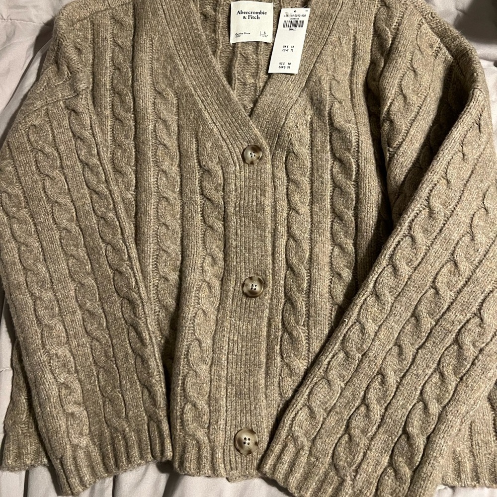 Abercrombie sweater/cardigan